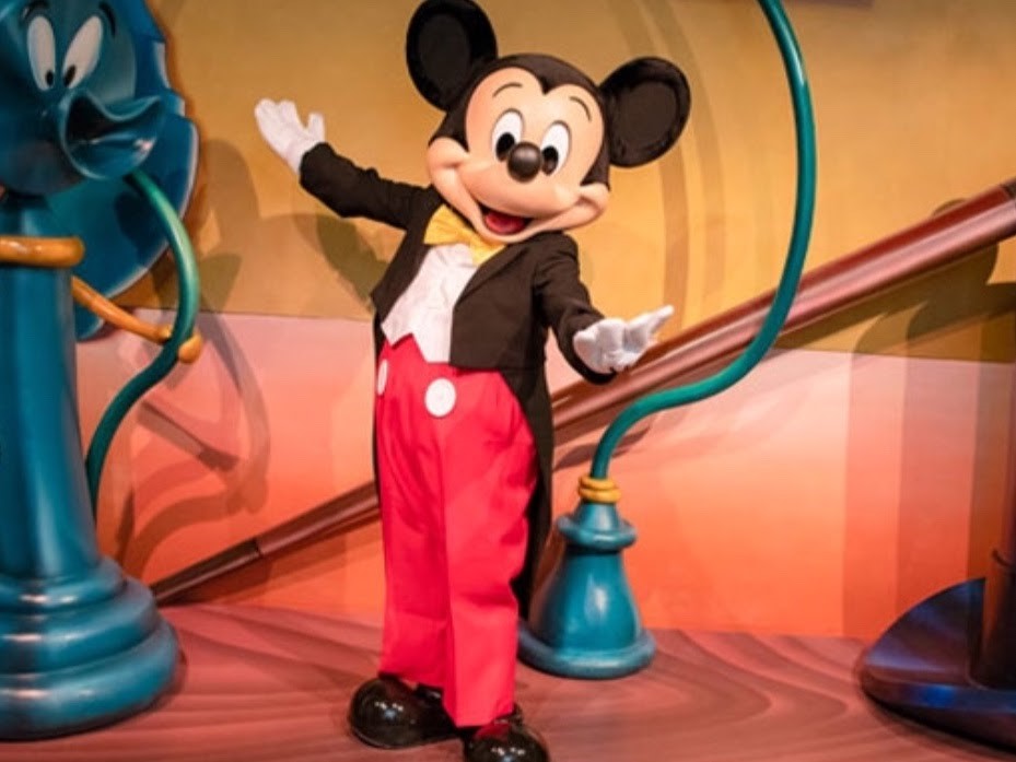 東京ディズニーランドのキャラクターグリーティングはコロナ対策でしばらく中止 Disney Life Fun